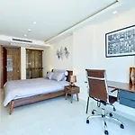 อพาร์ทเม้น Grand Avenue By Tech