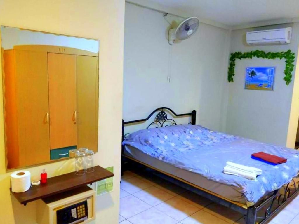 โรงแรม วอล์คกิ้งสตรีท อองคอร์ โฮเต็ล