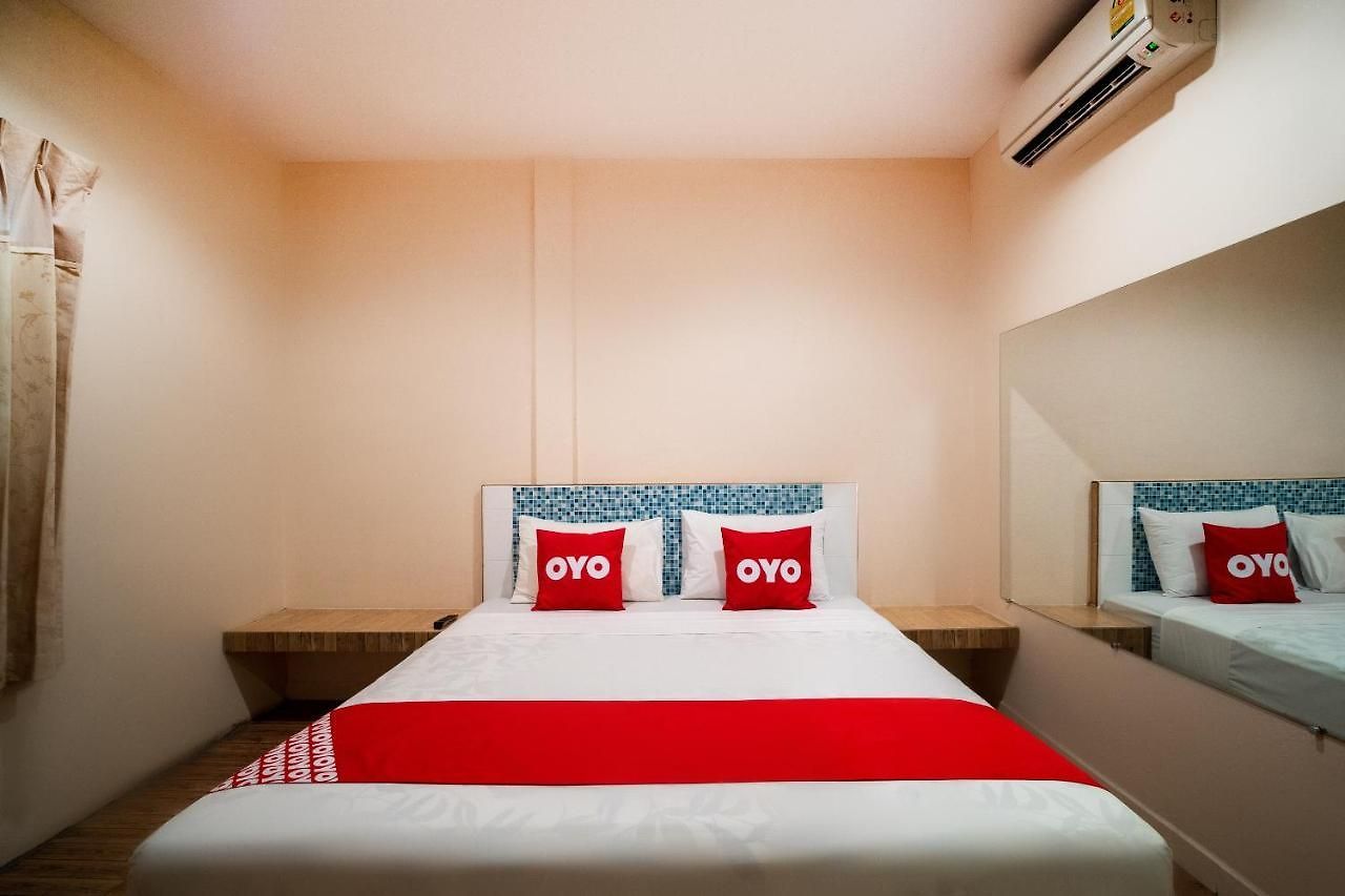 Vaccinated Staff - Oyo 645 Baan Ruangrungroj โรงแรม 2*