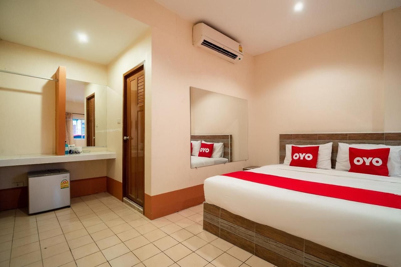 Vaccinated Staff - Oyo 645 Baan Ruangrungroj โรงแรม Pattaya