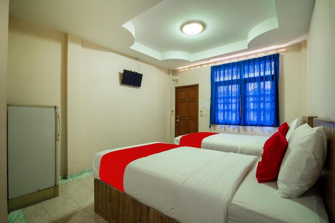 Vaccinated Staff - Oyo 645 Baan Ruangrungroj โรงแรม 2*