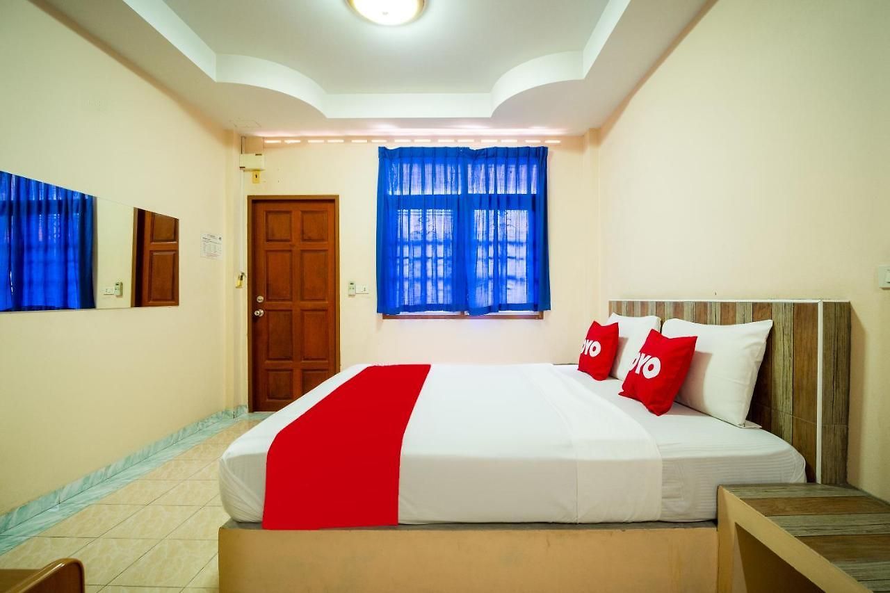 Vaccinated Staff - Oyo 645 Baan Ruangrungroj โรงแรม