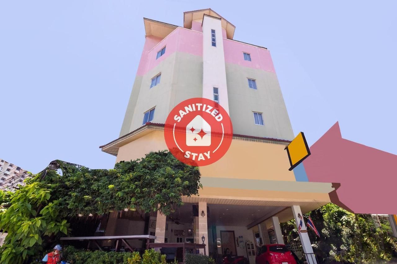 โรงแรม Oyo 1065 Greenery House 2*