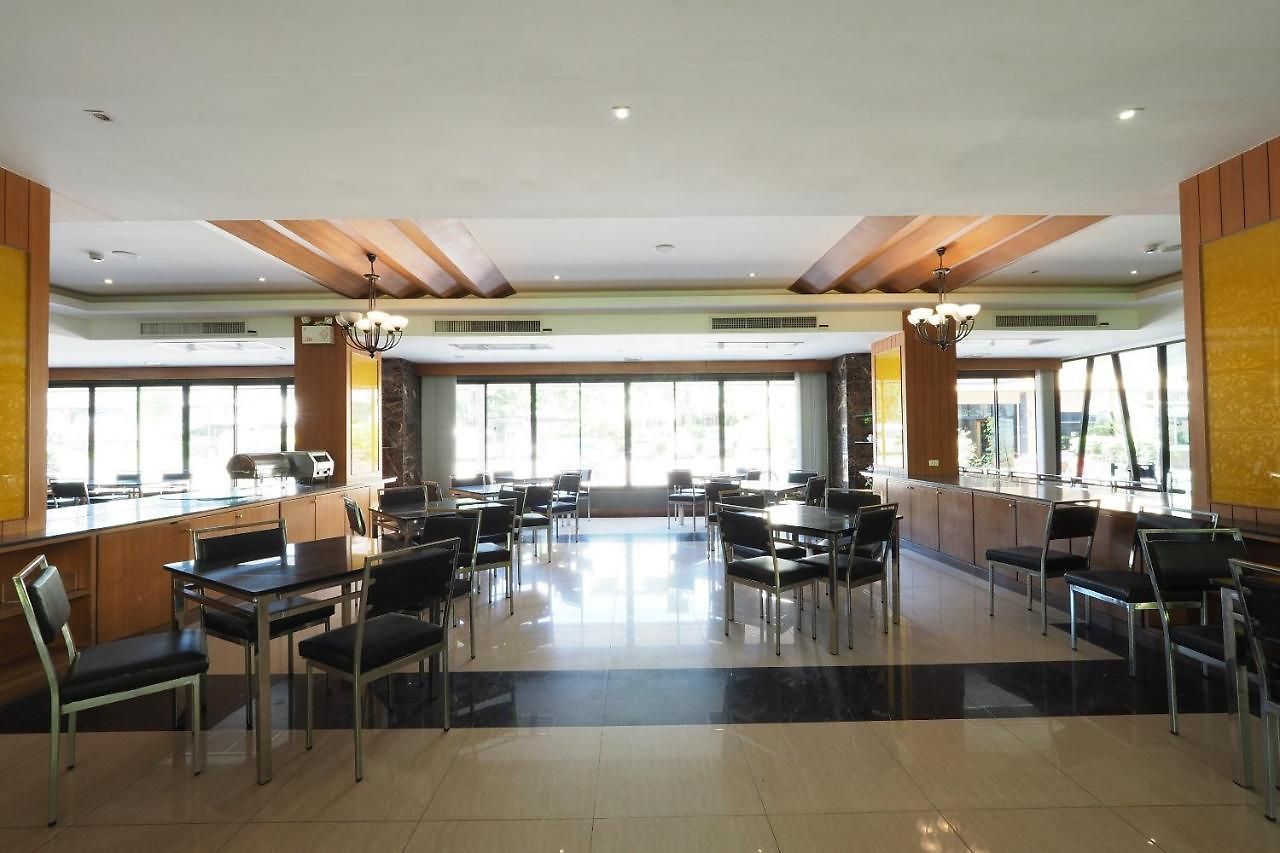 โรงแรม Capital O 1102 The Sp Boutique 3*