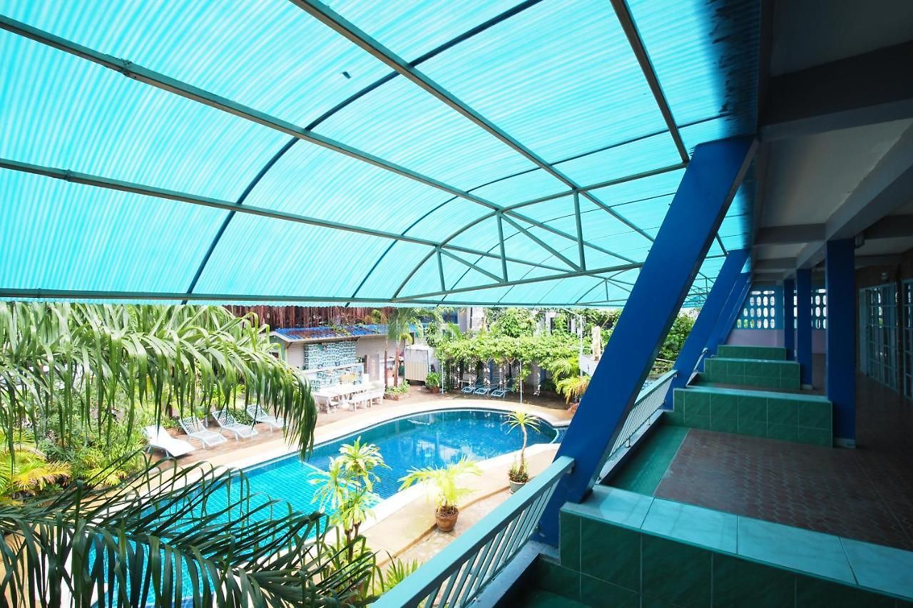 โรงแรม Oyo 1003 Naklua House 3*