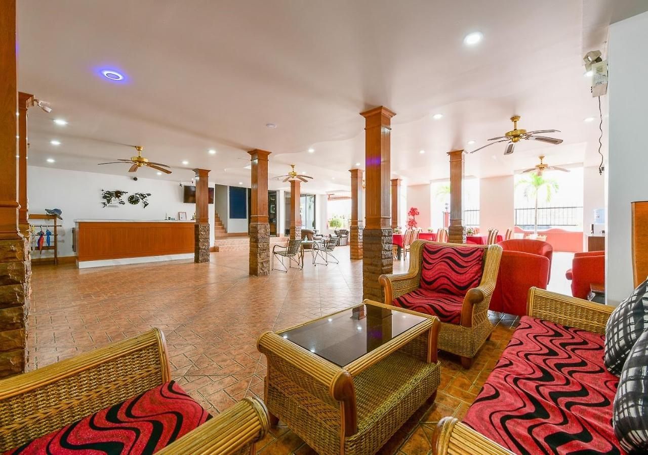 โรงแรม Sun & 5*