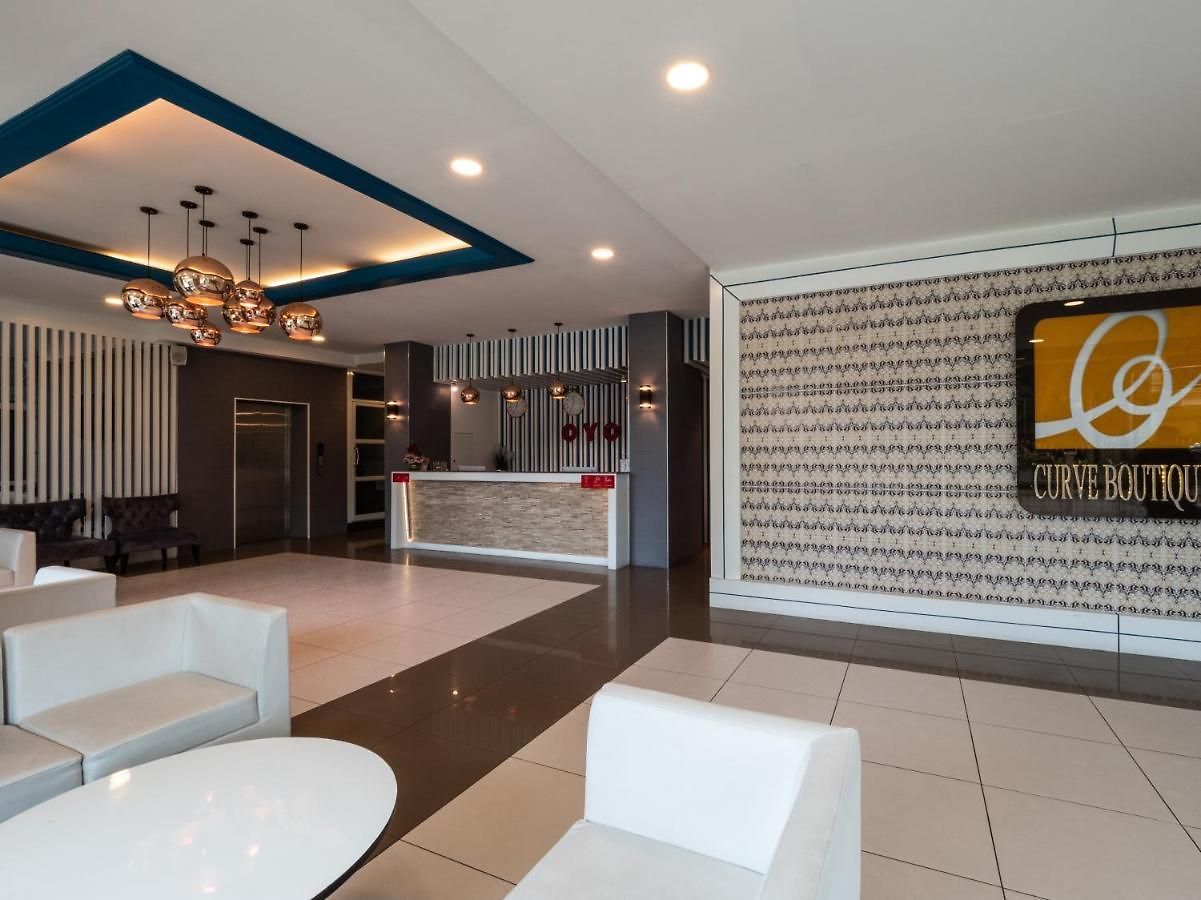 Oyo 1126 Curve Boutique 3*