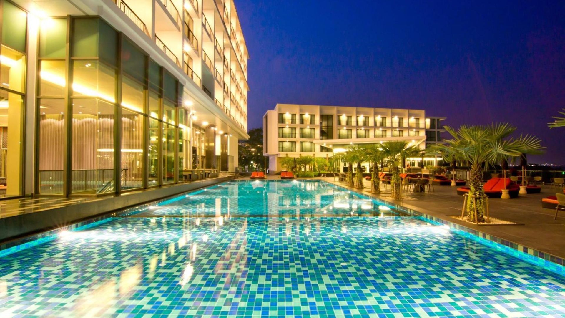 Way Hotel