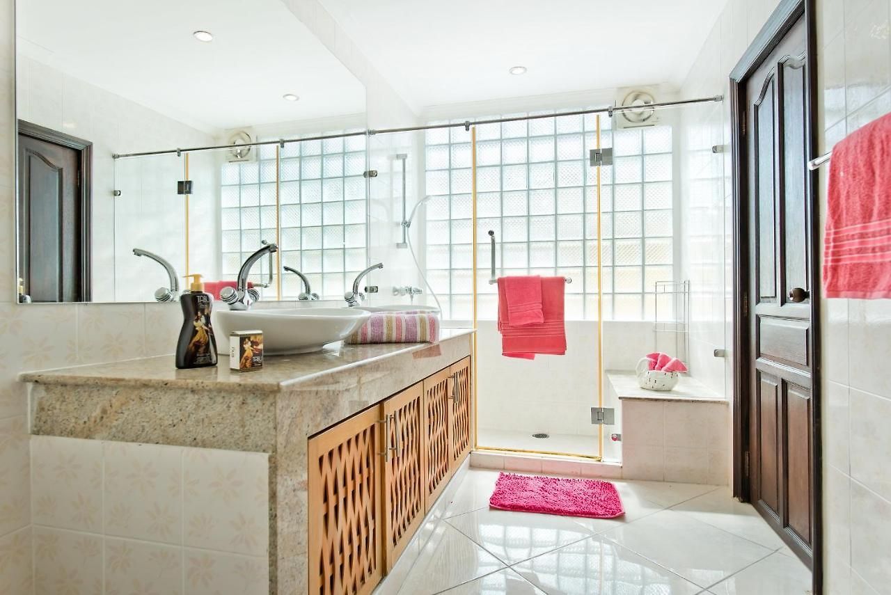 Butterfly Garden Boutique Residences Large Luxury Apts And A Lifetsyle Destination By Neang, Everything Need Right Here 1-3 Bedrooms 110 To 190 Sq Mtrs, 2 Full Bathrooms, Rain Shower, Bath, Bbq, Free Wifi, Staff 24-7, Close To Beac อพาร์ทเม้น Pattaya