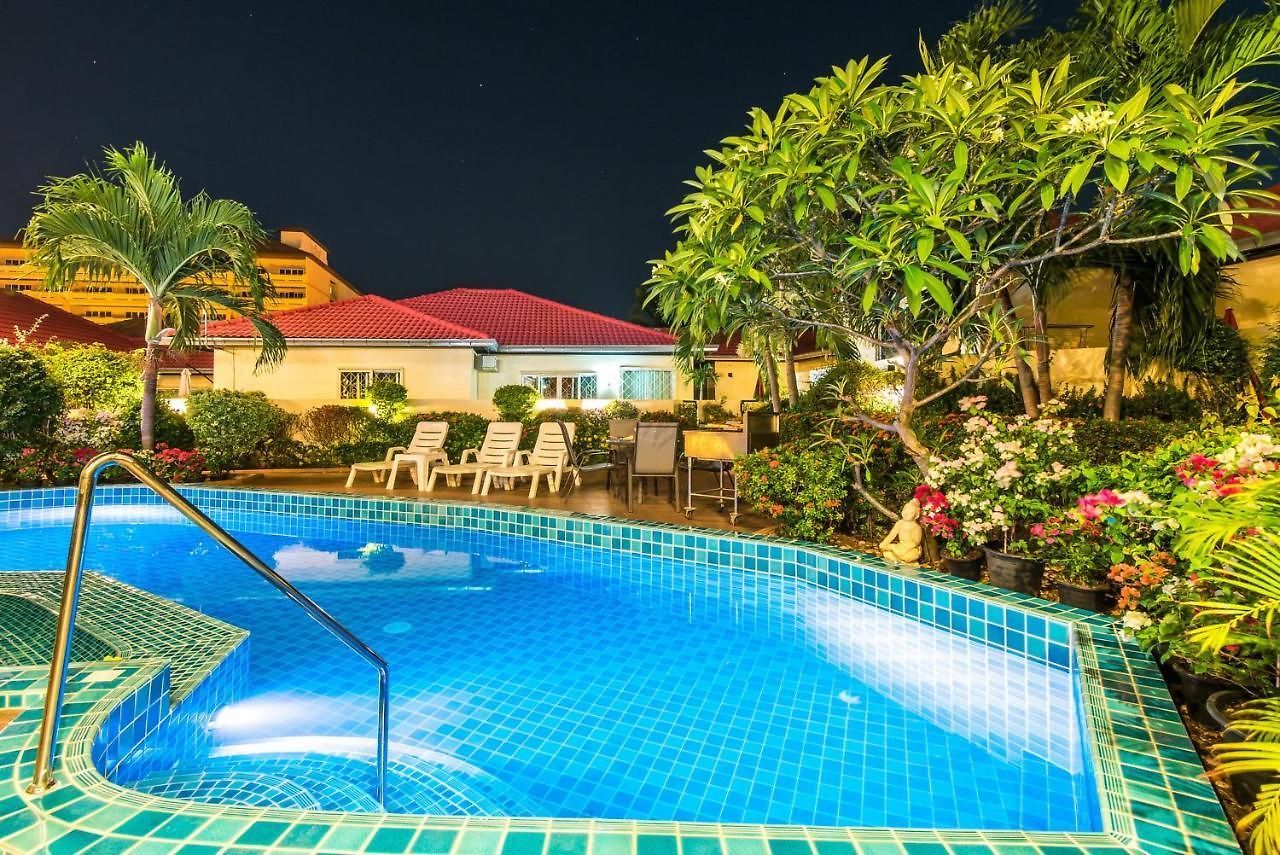 Butterfly Garden Boutique Residences Large Luxury Apts And A Lifetsyle Destination By Neang, Everything Need Right Here 1-3 Bedrooms 110 To 190 Sq Mtrs, 2 Full Bathrooms, Rain Shower, Bath, Bbq, Free Wifi, Staff 24-7, Close To Beac อพาร์ทเม้น Pattaya