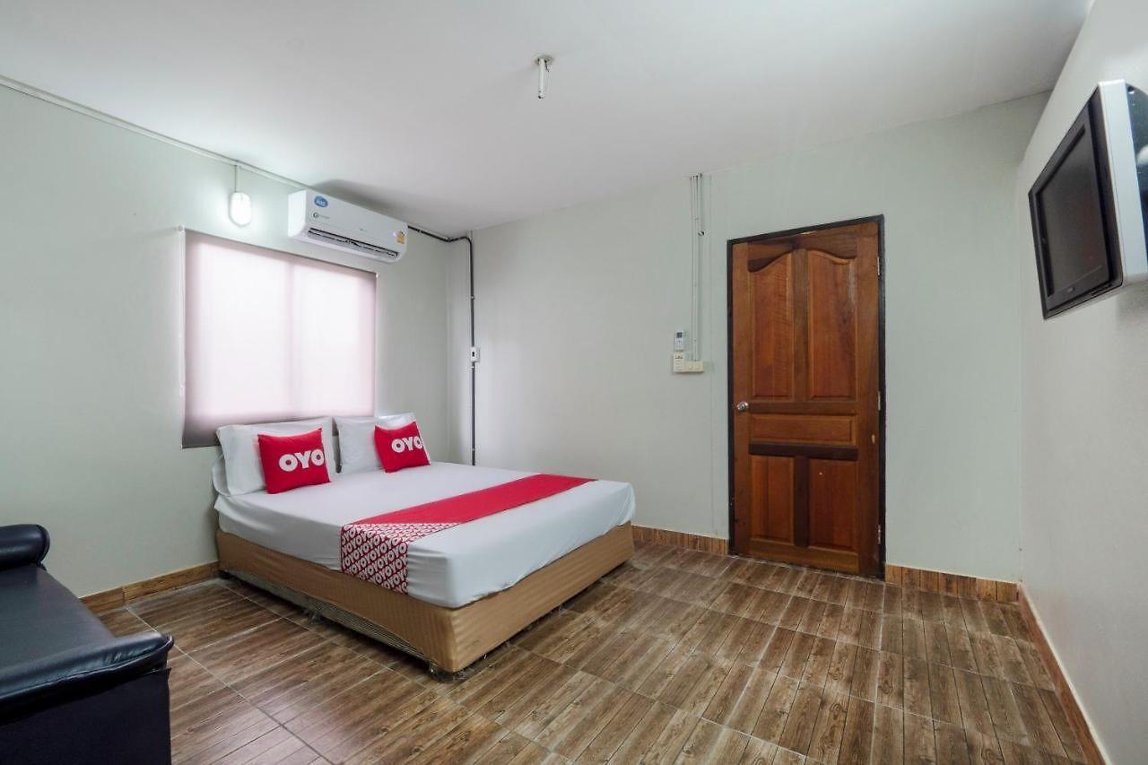โรงแรม Oyo 1066 Encore Sea Side
