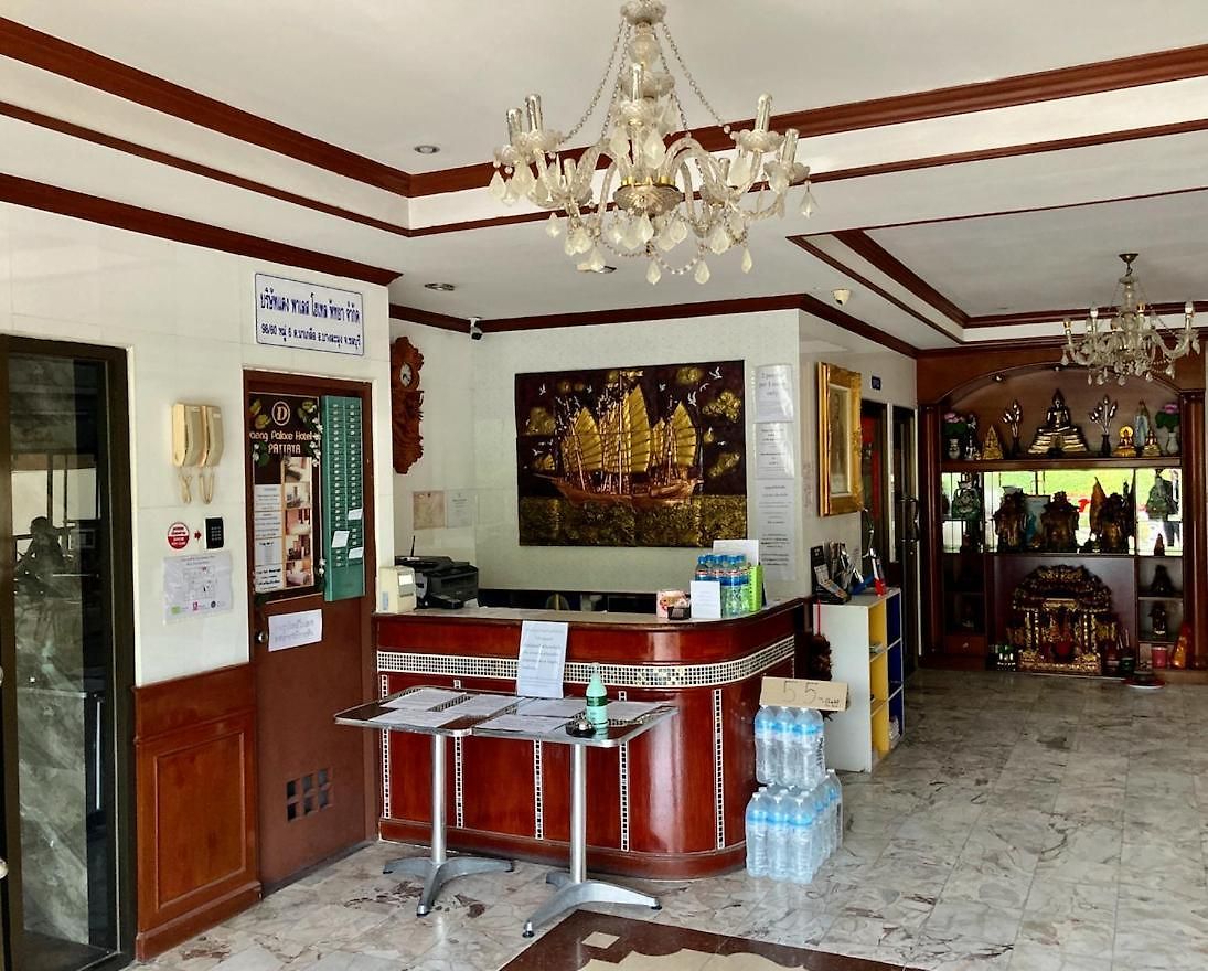 Dee Budget Hotel by Dang โรงแรมดีบัดเจดโฮเทลพัทยาบายแดง อพาร์ตโฮเทล Pattaya