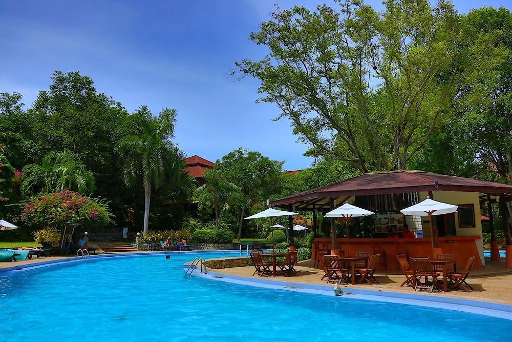 Loma & รีสอร์ท