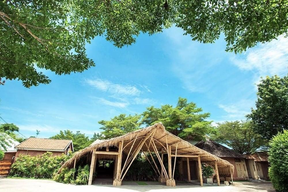 รีสอร์ท Chic+ Chill @eravana Pattaya