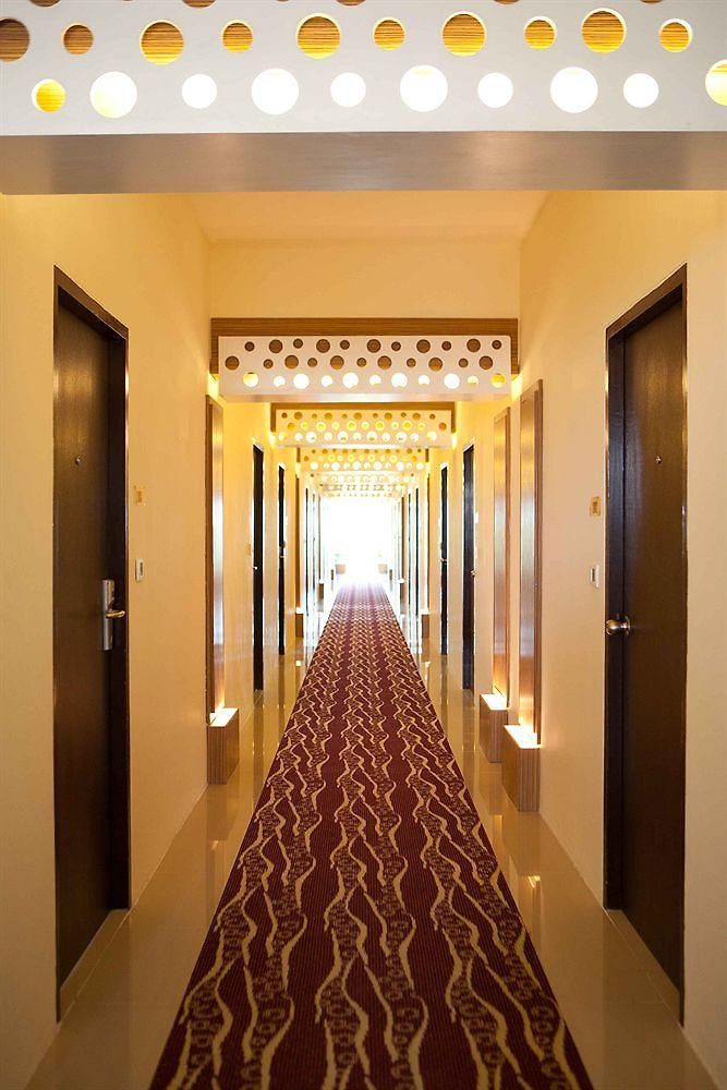 โรงแรม Suncity 4*