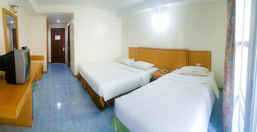 โรงแรม Eastiny Place