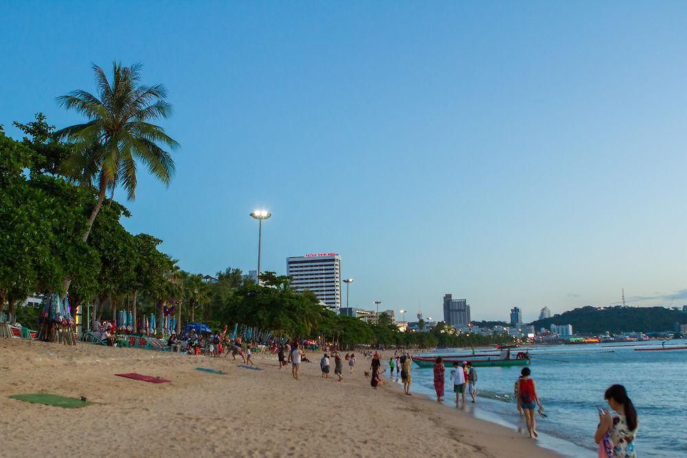 Eastiny Place โรงแรม Pattaya