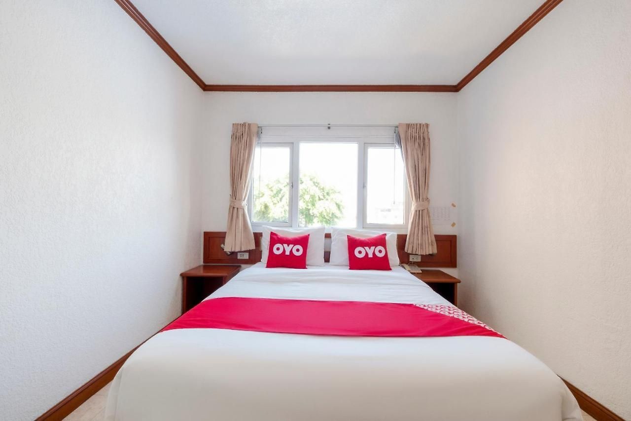 Oyo 75328 Punjabi Junction โรงแรม