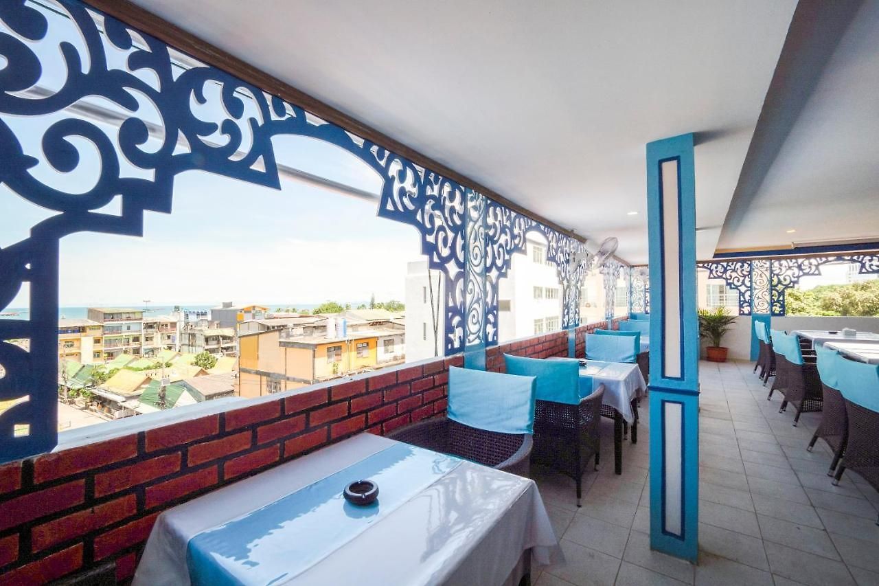 Oyo 75328 Punjabi Junction โรงแรม