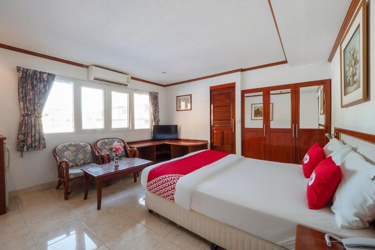 Oyo 75328 Punjabi Junction โรงแรม Pattaya