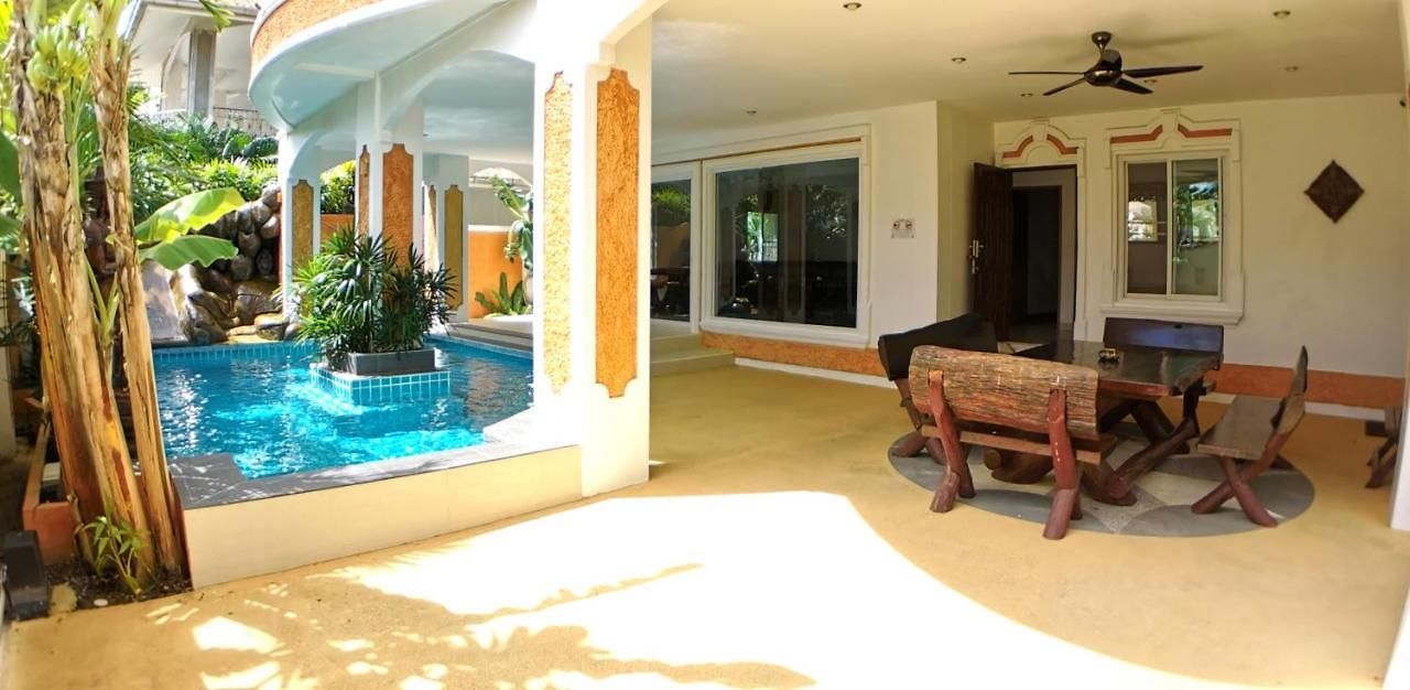Joopland Luxury Pool Walking Street วิลล่า *