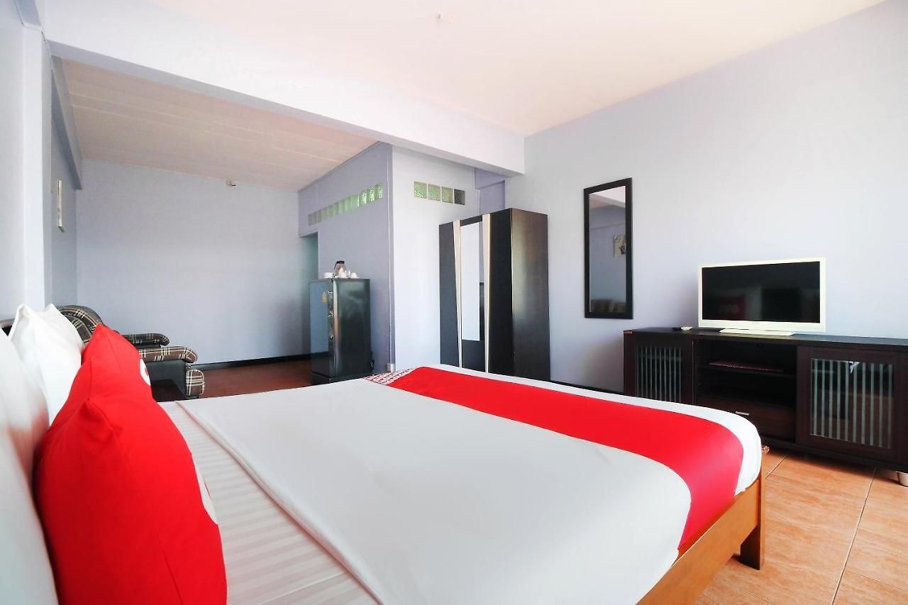 โรงแรม Oyo 963 Sunshine 2*