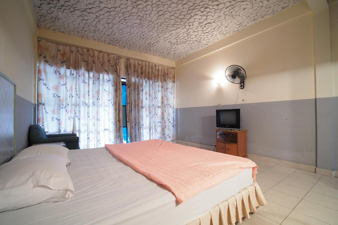 Oyo 1003 Naklua House โรงแรม
