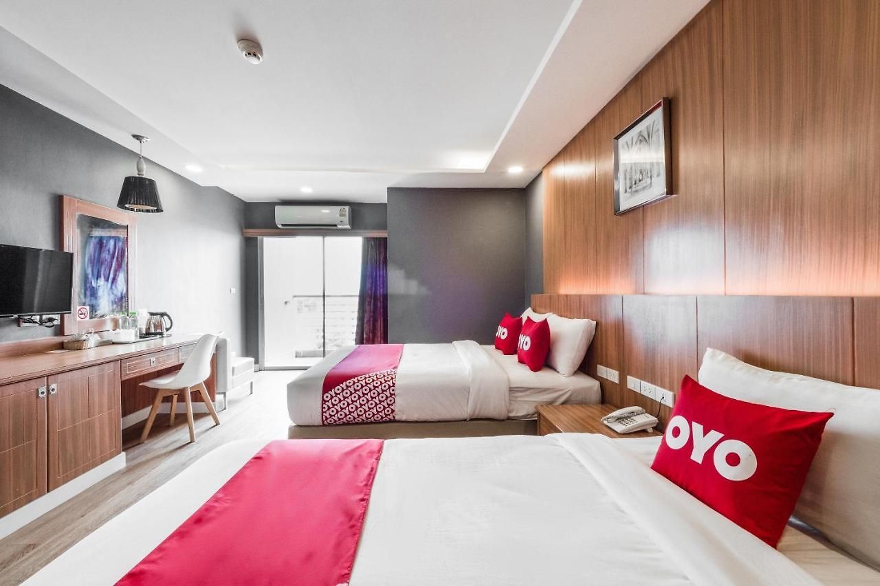 Oyo 1126 Curve Boutique โรงแรม 3*