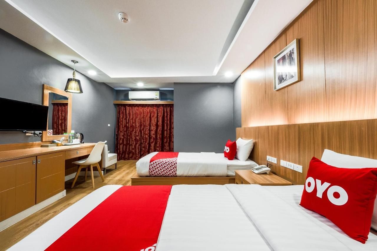 โรงแรม Oyo 1126 Curve Boutique