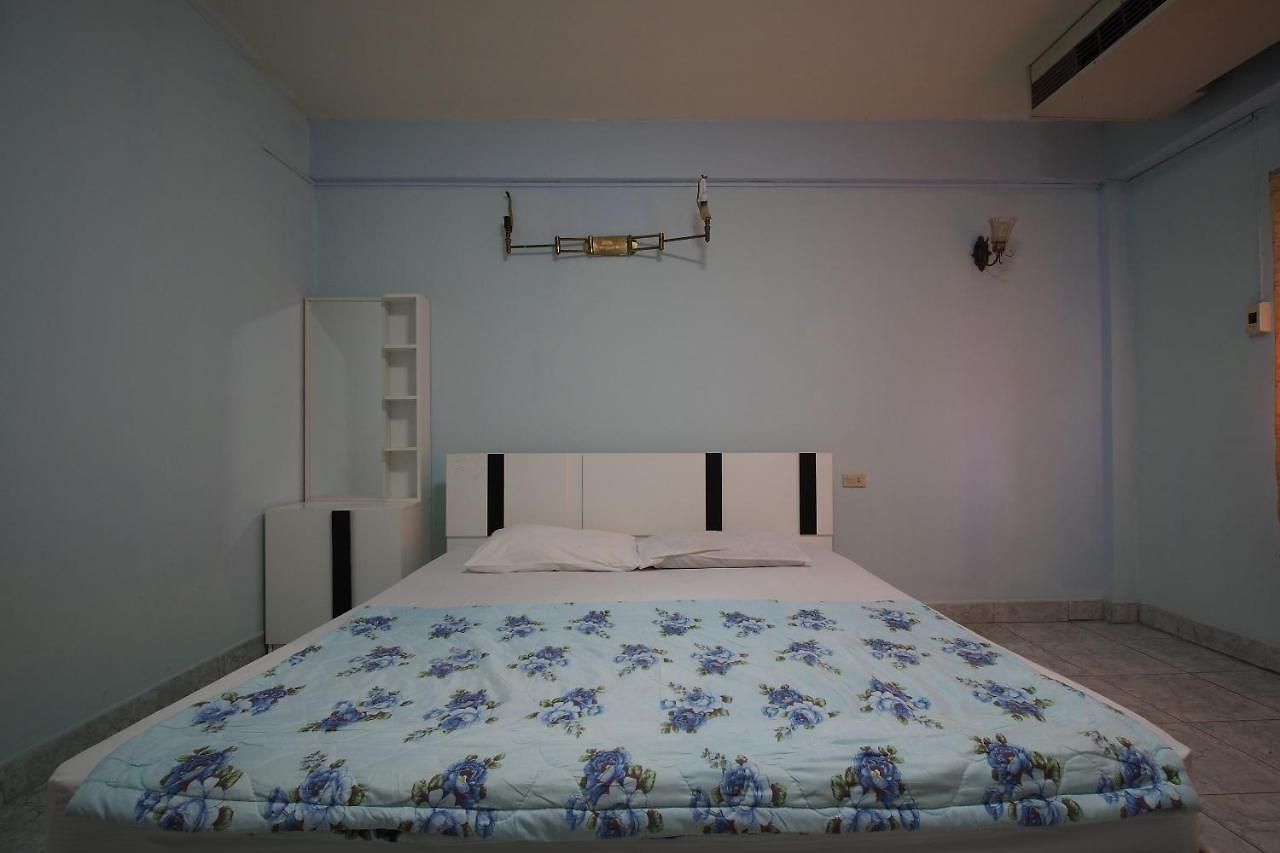 Oyo 1004 Naklua Mansion โรงแรม Pattaya