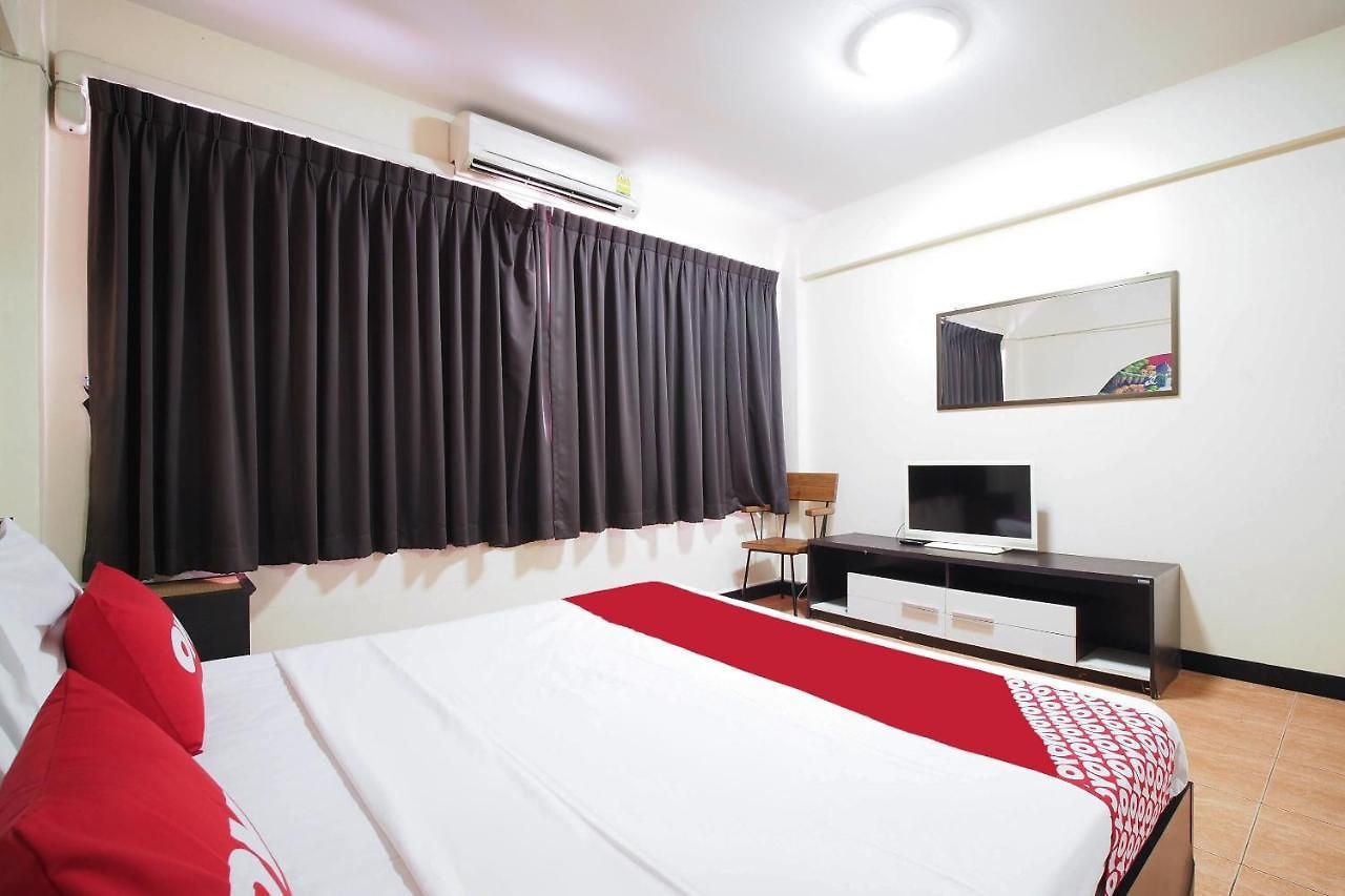 โรงแรม Oyo 963 Sunshine 2*