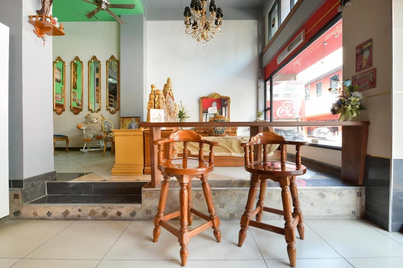 Oyo 549 Maesri โรงแรม