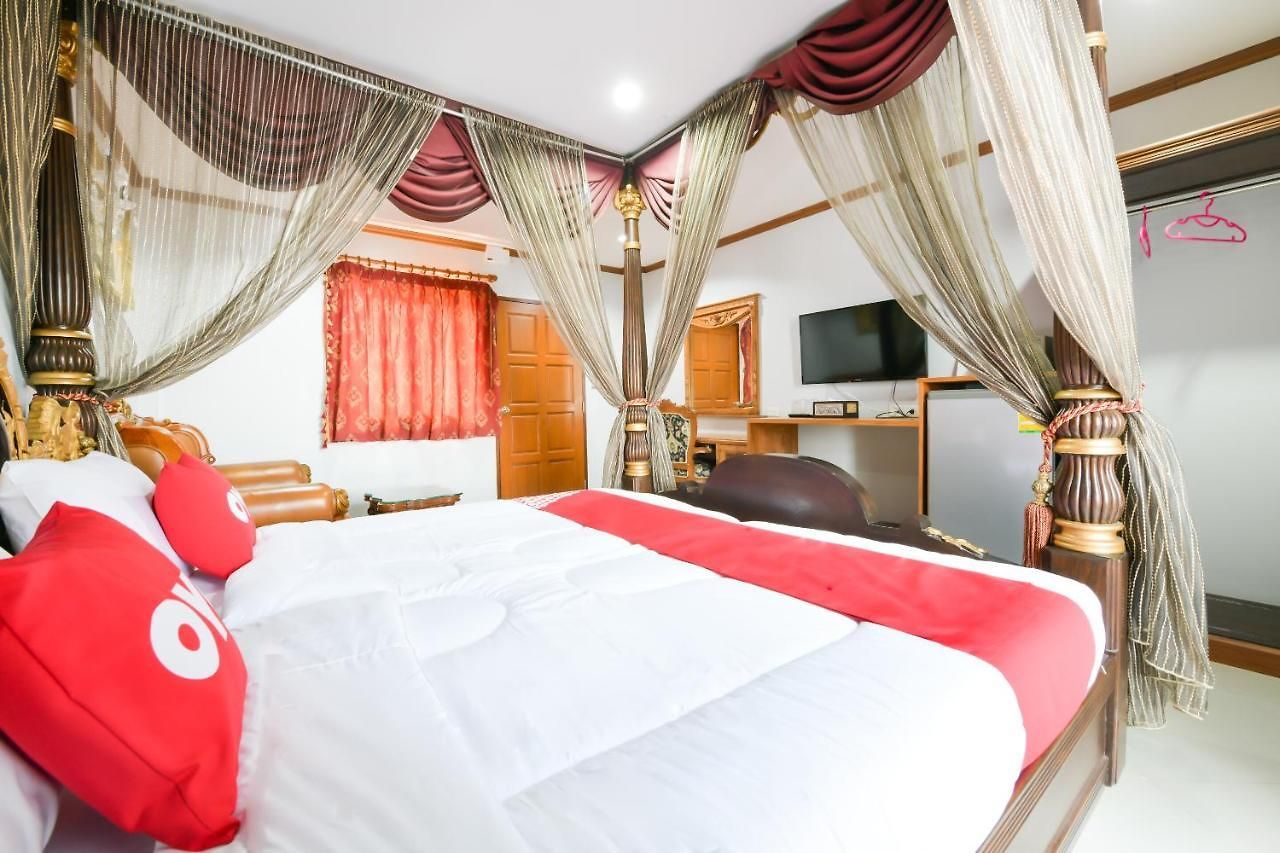 โรงแรม Oyo 549 Maesri 3*