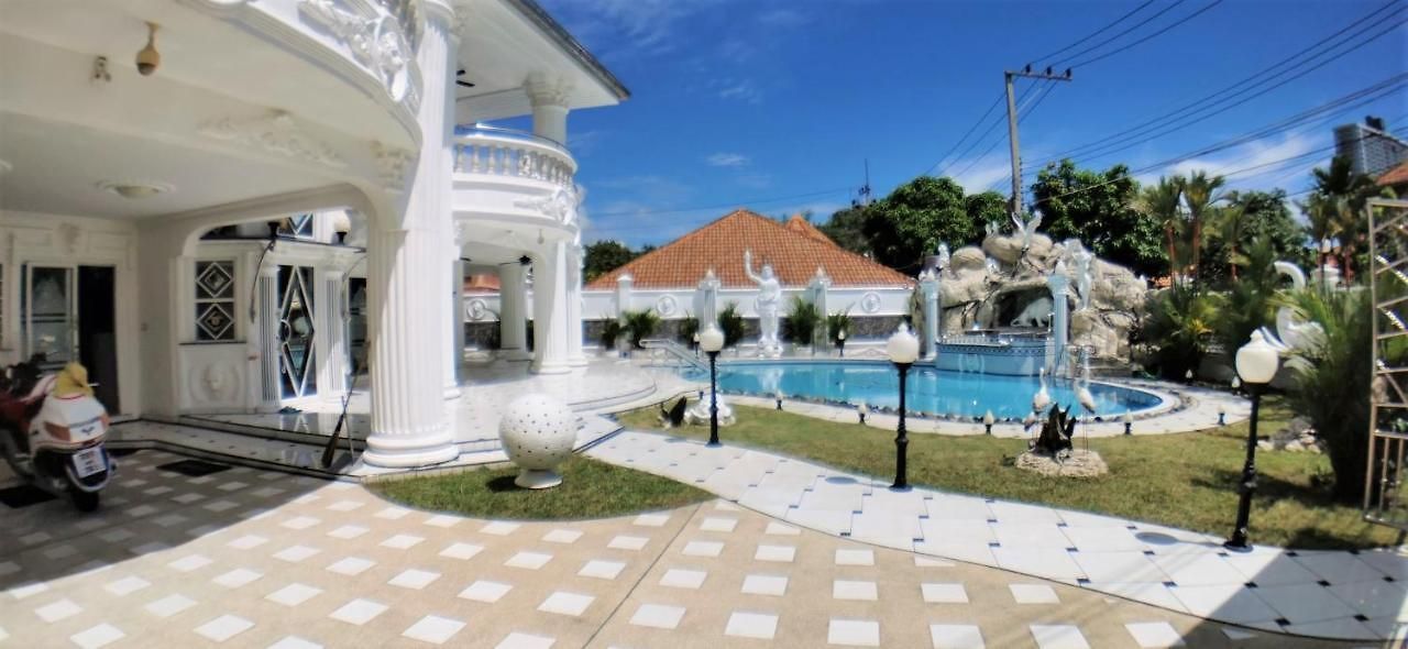 Empireland Luxury Pool Walking Street Pattaya