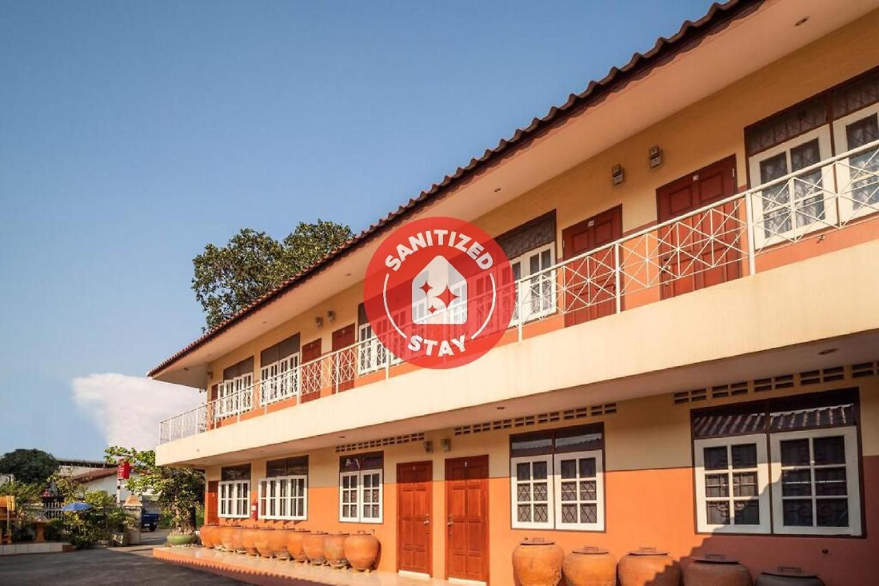 Vaccinated Staff - Oyo 645 Baan Ruangrungroj โรงแรม 2*