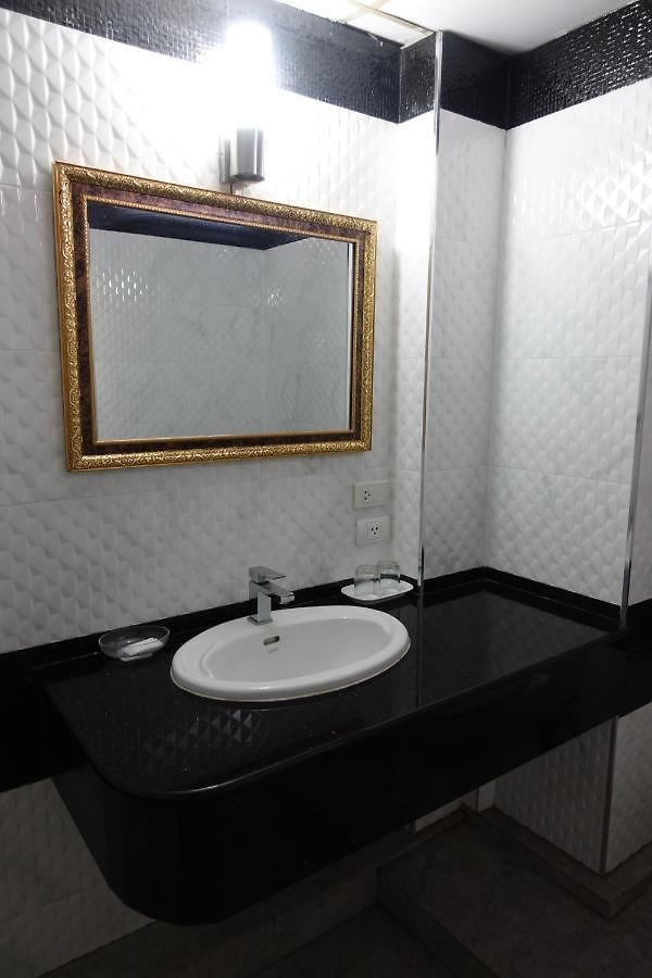 Serene โรงแรม