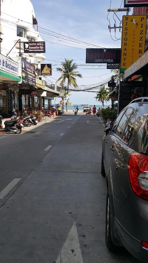 Tuga's Bar And ที่พัก *