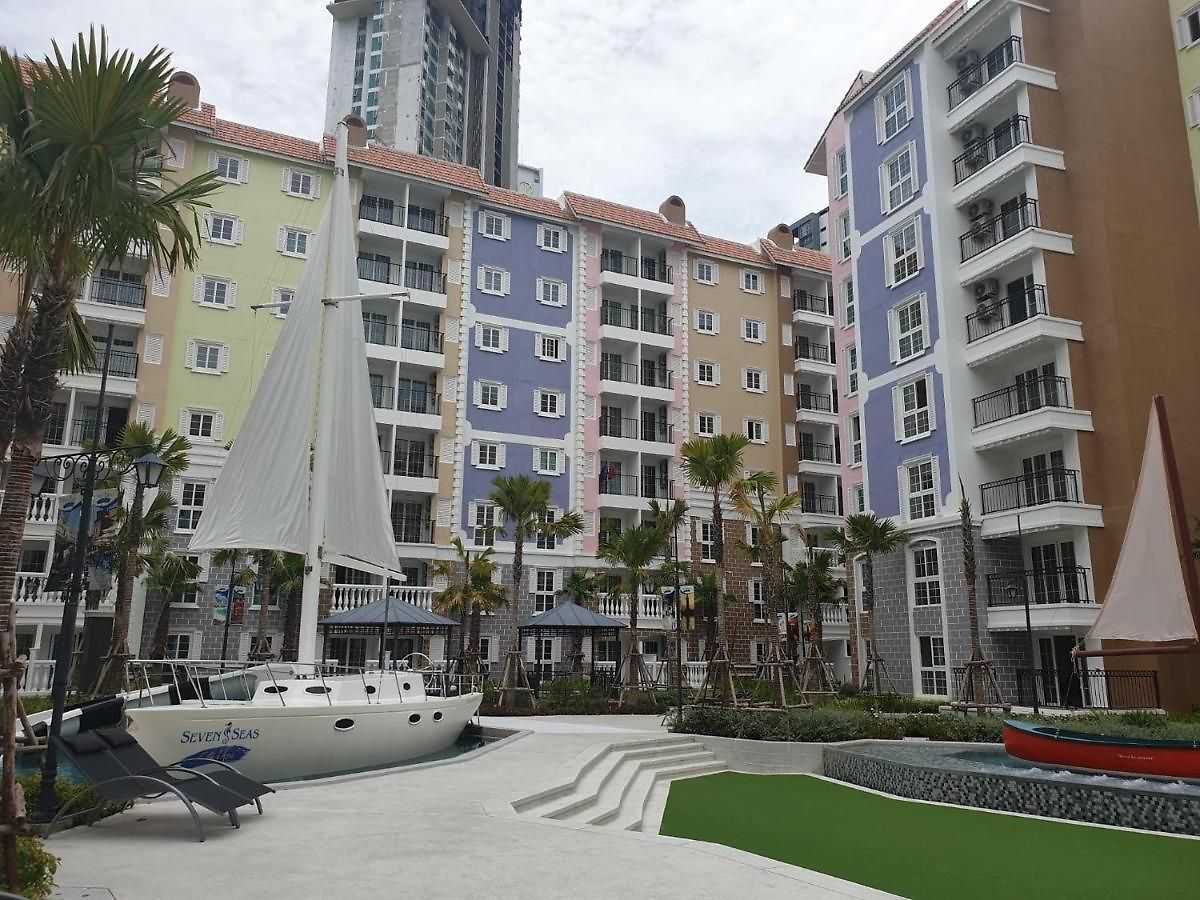 By Polla Jokul โรงแรม Pattaya