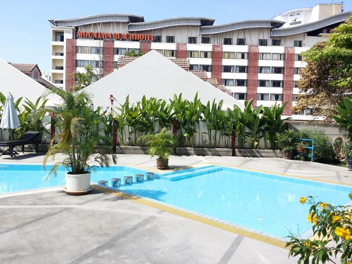 Peak Condominium 4*
