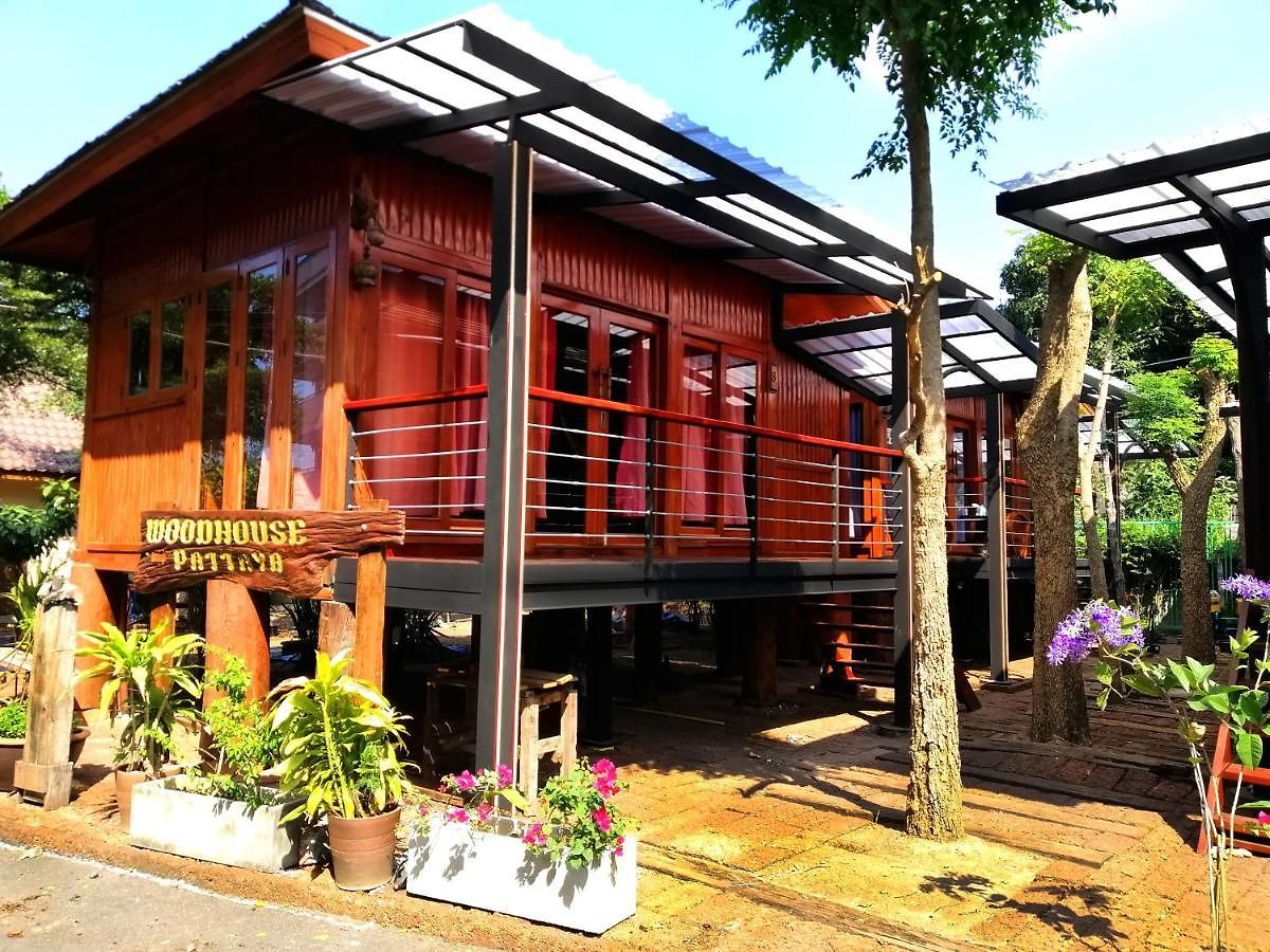 บ้านพัก Wood House 3*