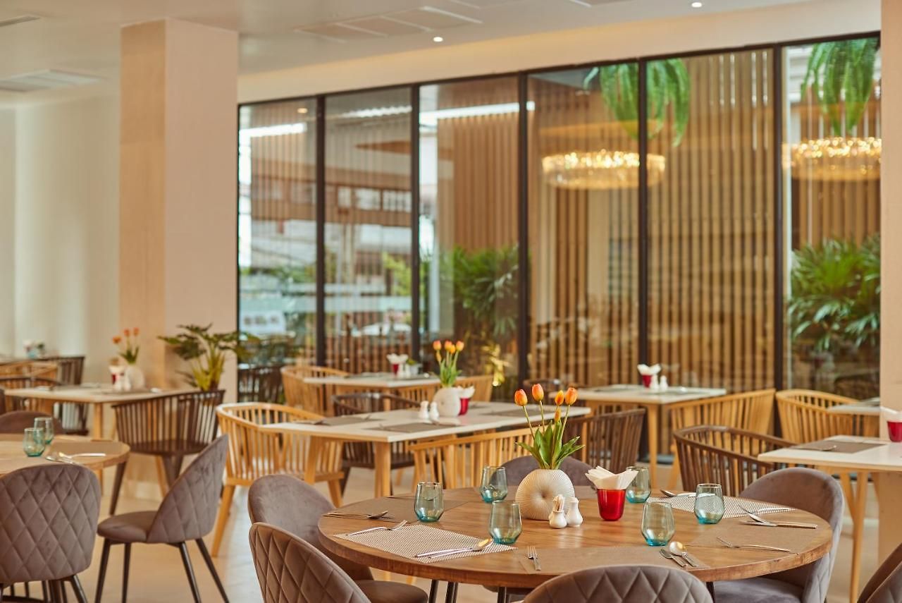 โรงแรม พัทยาซีวิว - Sha Extra Pattaya