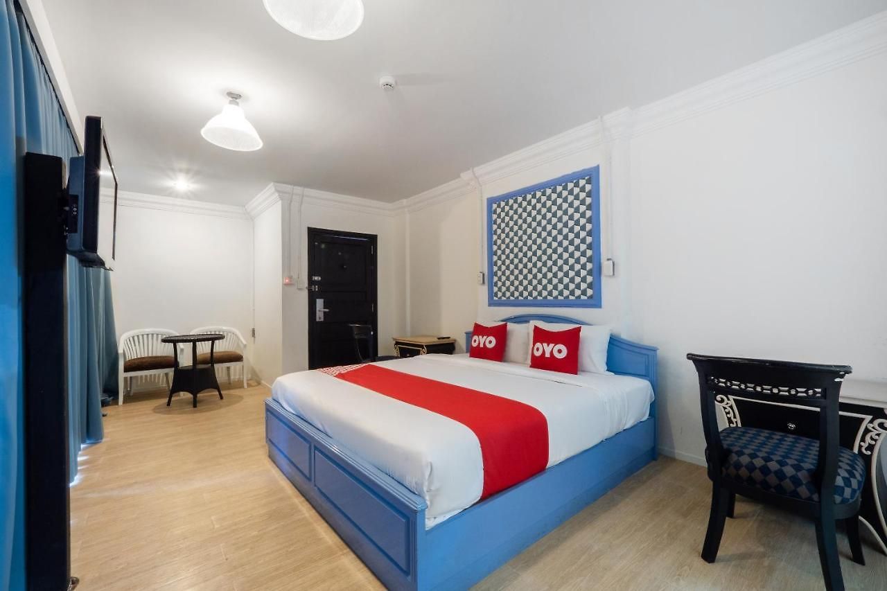 Oyo 75369 Cozy Rooms@ Addicts โรงแรม 2*