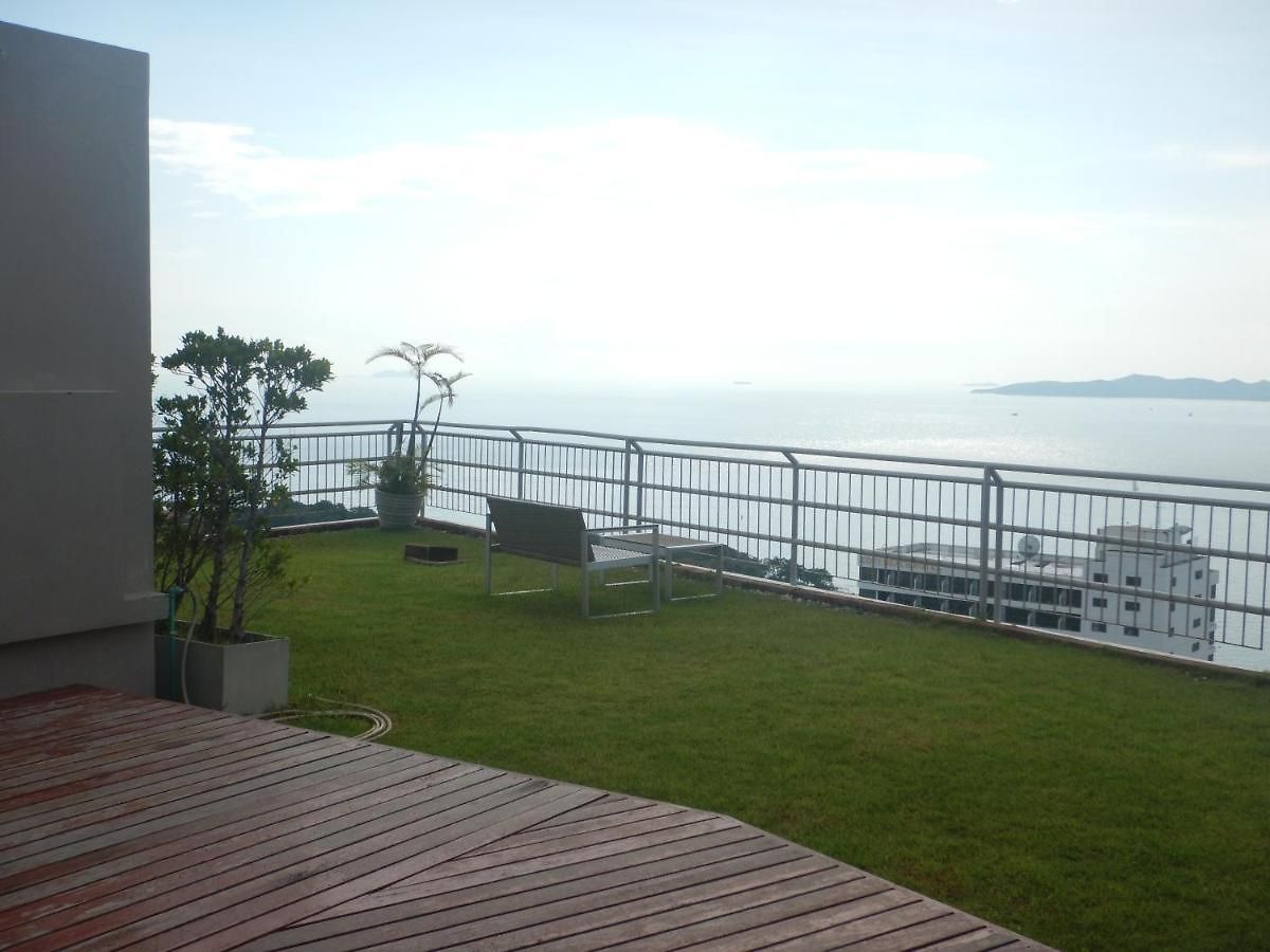 อพาร์ตโฮเทล Sea View By Pierre Pattaya