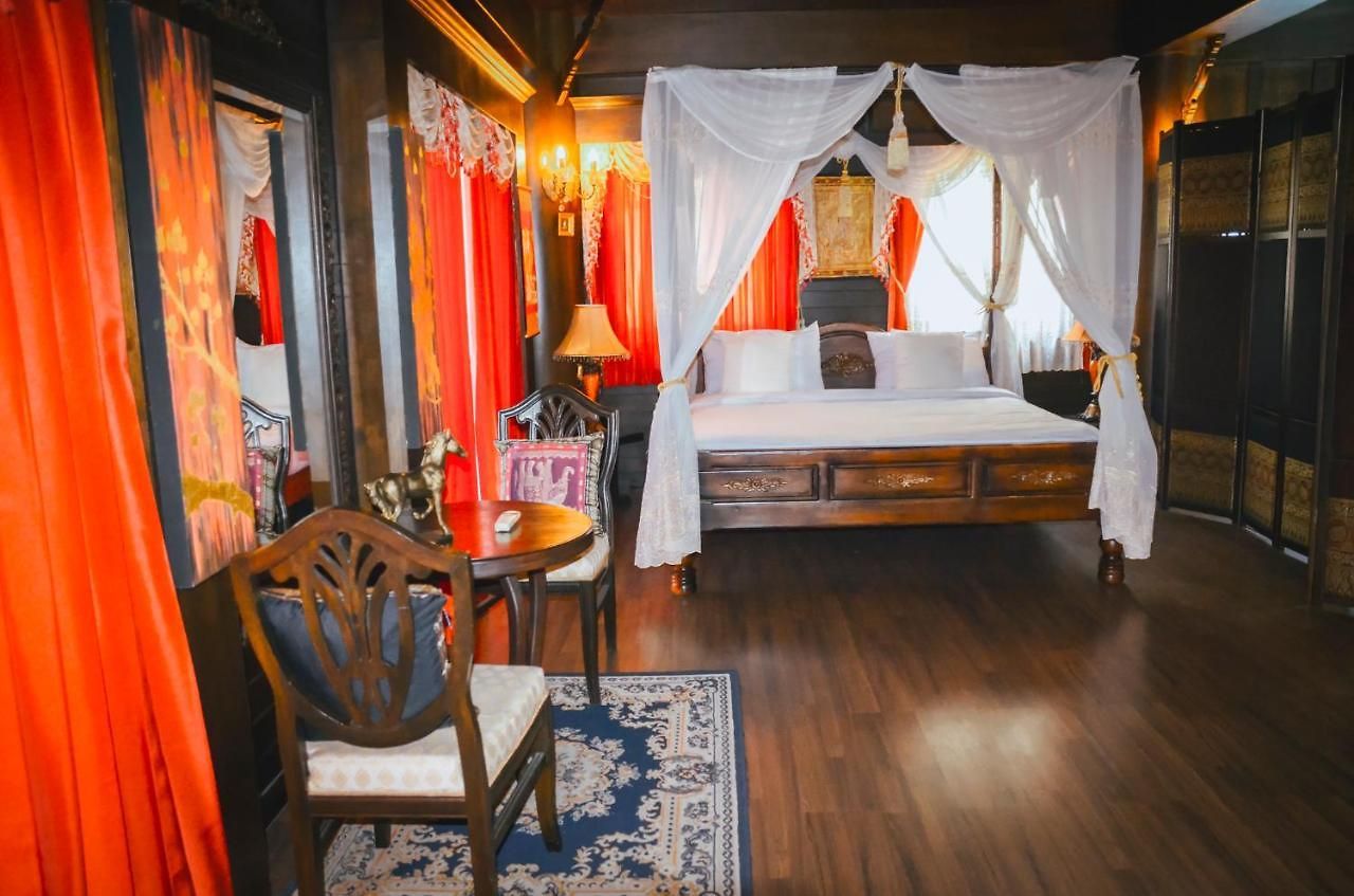 โรงแรม Fortune Sapphire