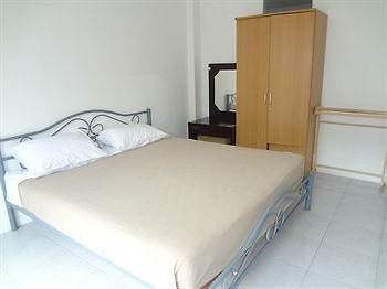 House บ้านพัก 2*