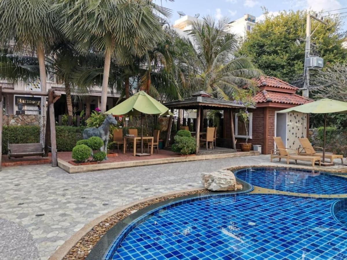 Harmony โรงแรม 3*