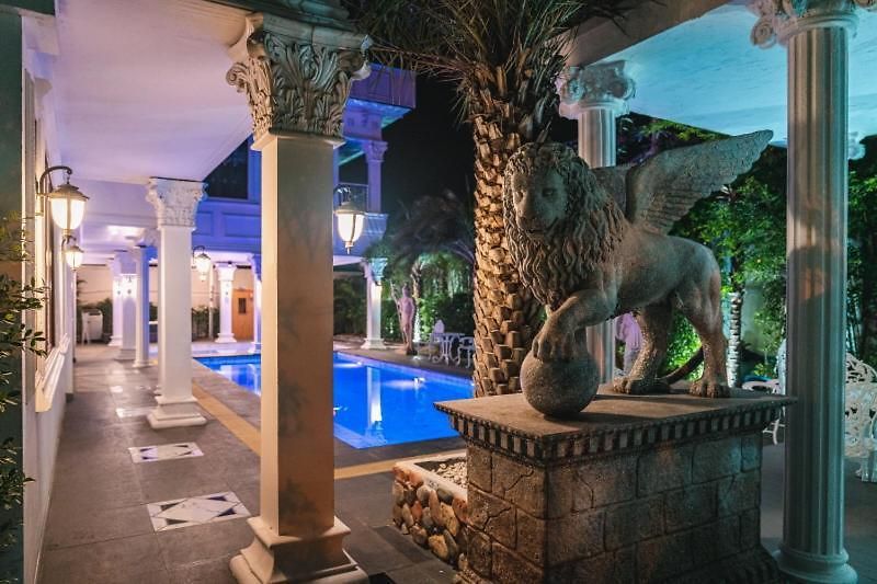 Amazing Pool *