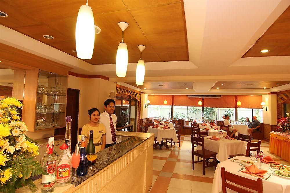 Eastiny Plaza โรงแรม 3*