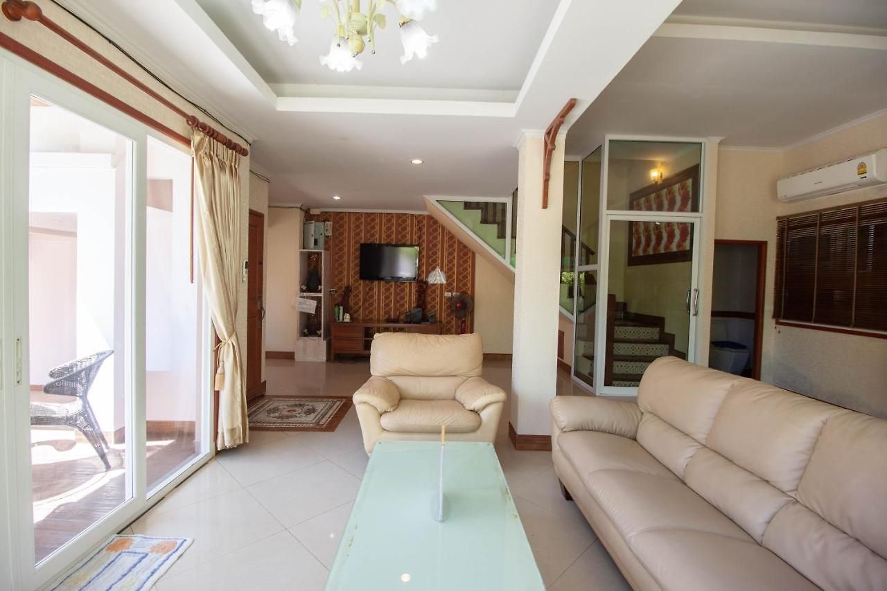 วันหยุดที่บ้าน 3 Bedroom Town With Private Pool