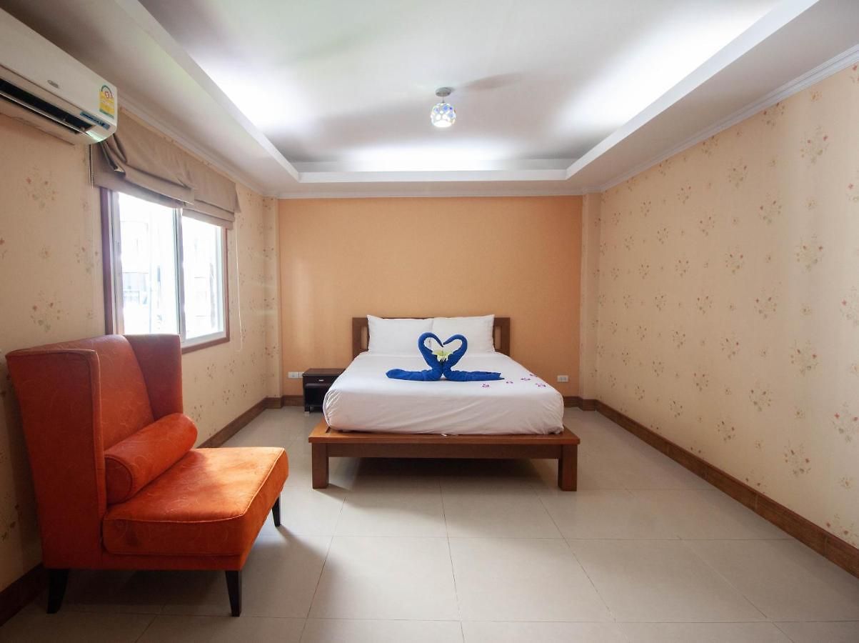 3 Bedroom Town With Private Pool Pattaya
